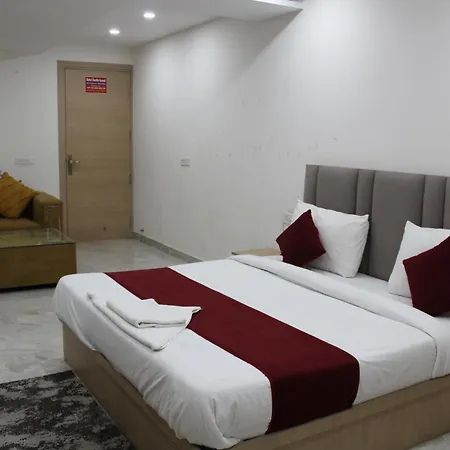 Castle Grand Dwarka Hotel